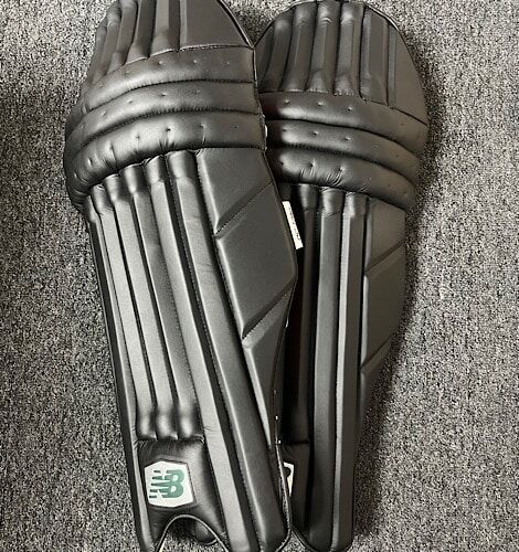 New Balance DC 1280 Batting Pads