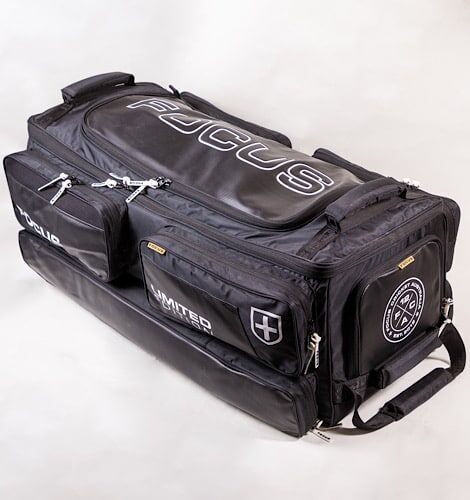 Focus Limited Edition Large Tri Wheelie Bag