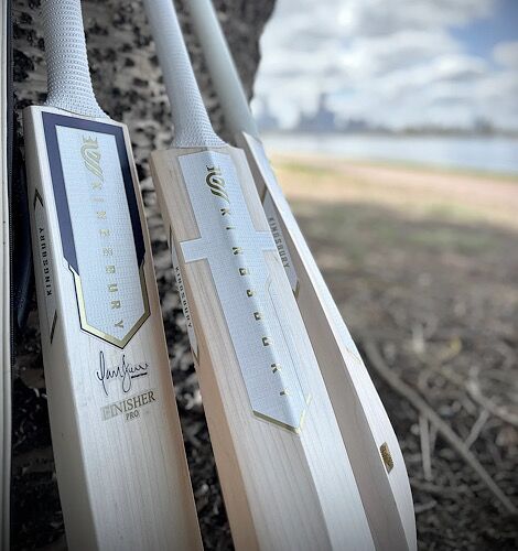 Kingsbury Finisher Pro Cricket Bat