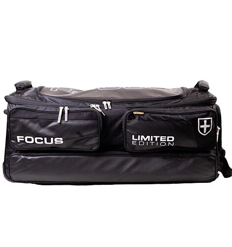 Focus Limited Edition Large Tri Wheelie Bag