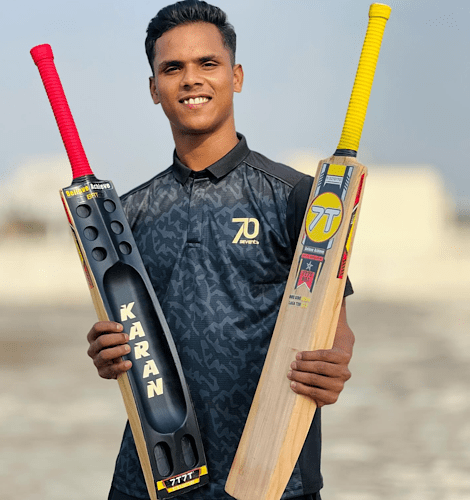 7T7T Black Edition Cricket Bat